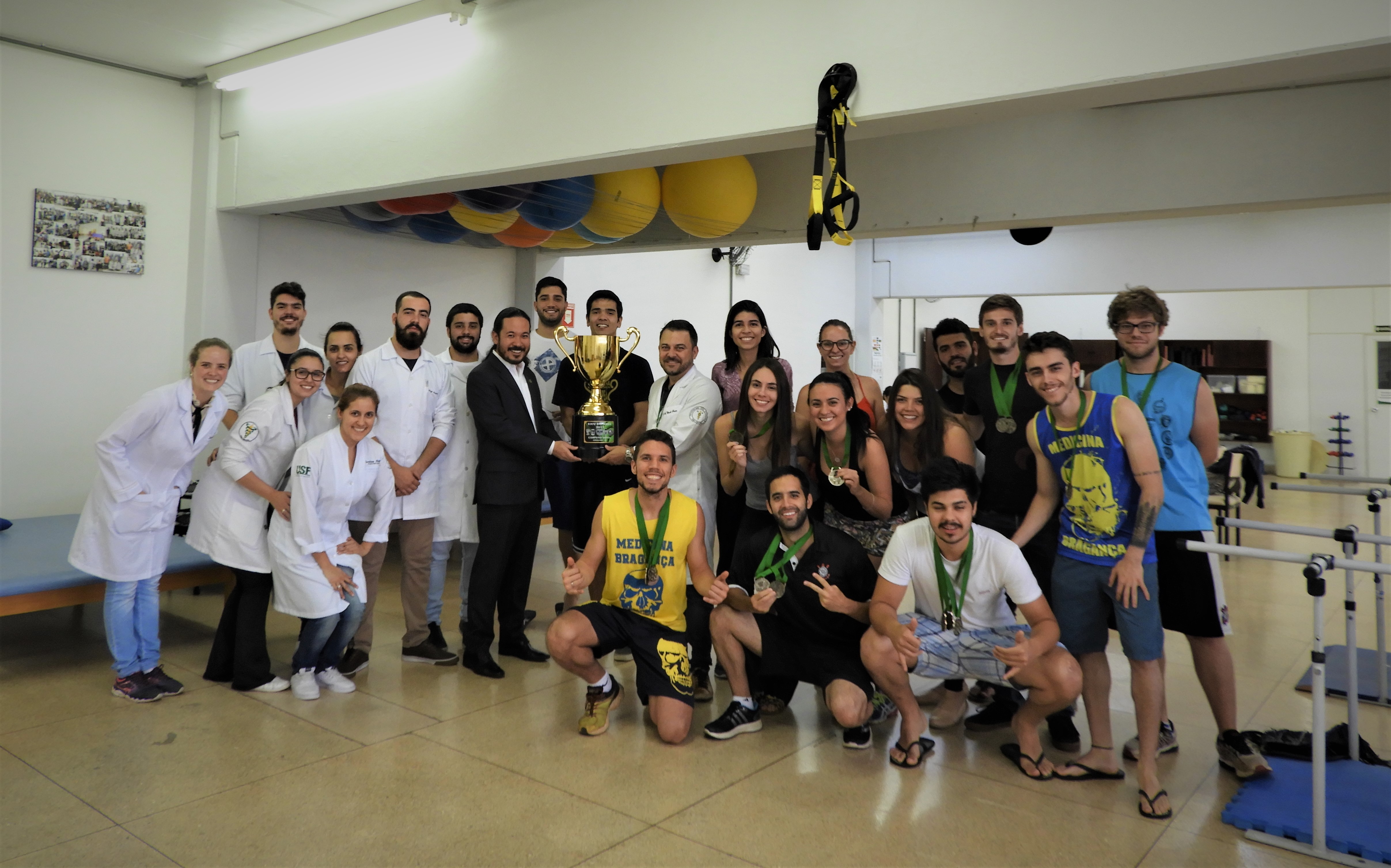 Curso de Fisioterapia acompanha alunos de Medicina na Copa Med