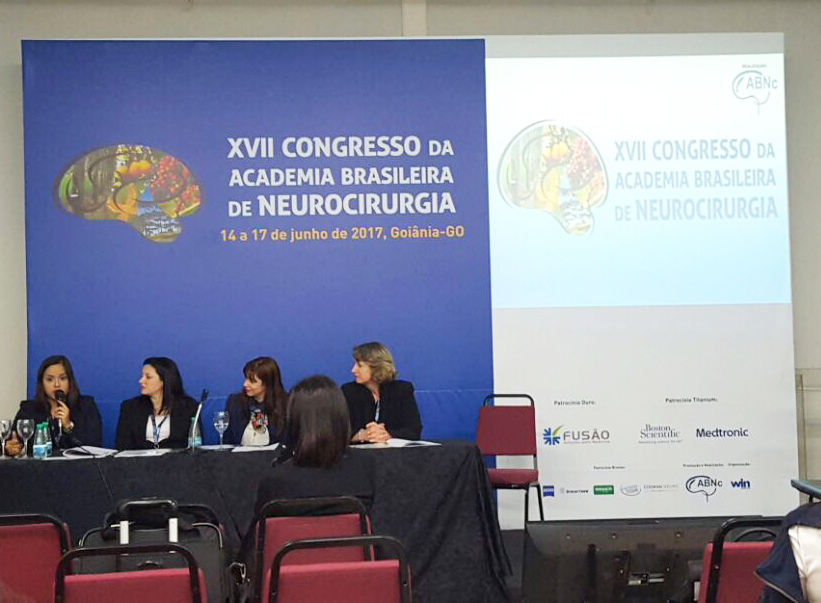 Alunos de Medicina participam de Congresso de Neurocirurgia em Goiânia 