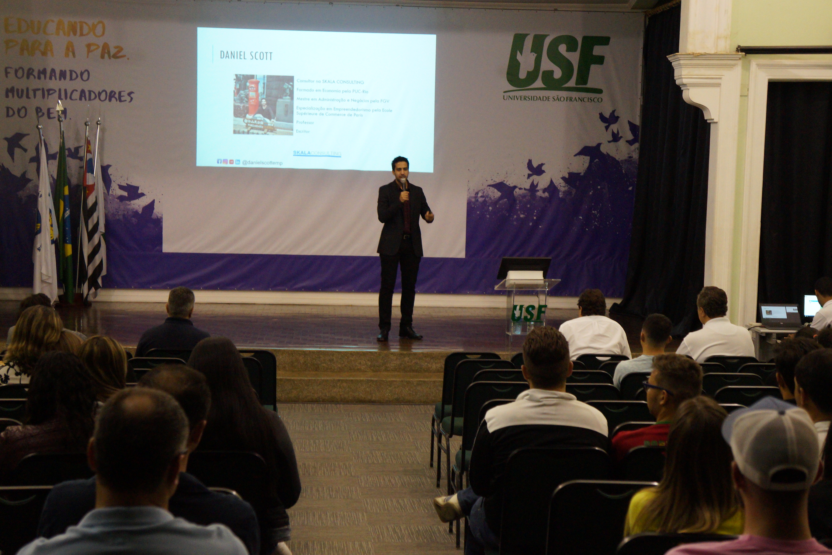 Alunos do Campus Campinas participam de palestra sobre carreira 