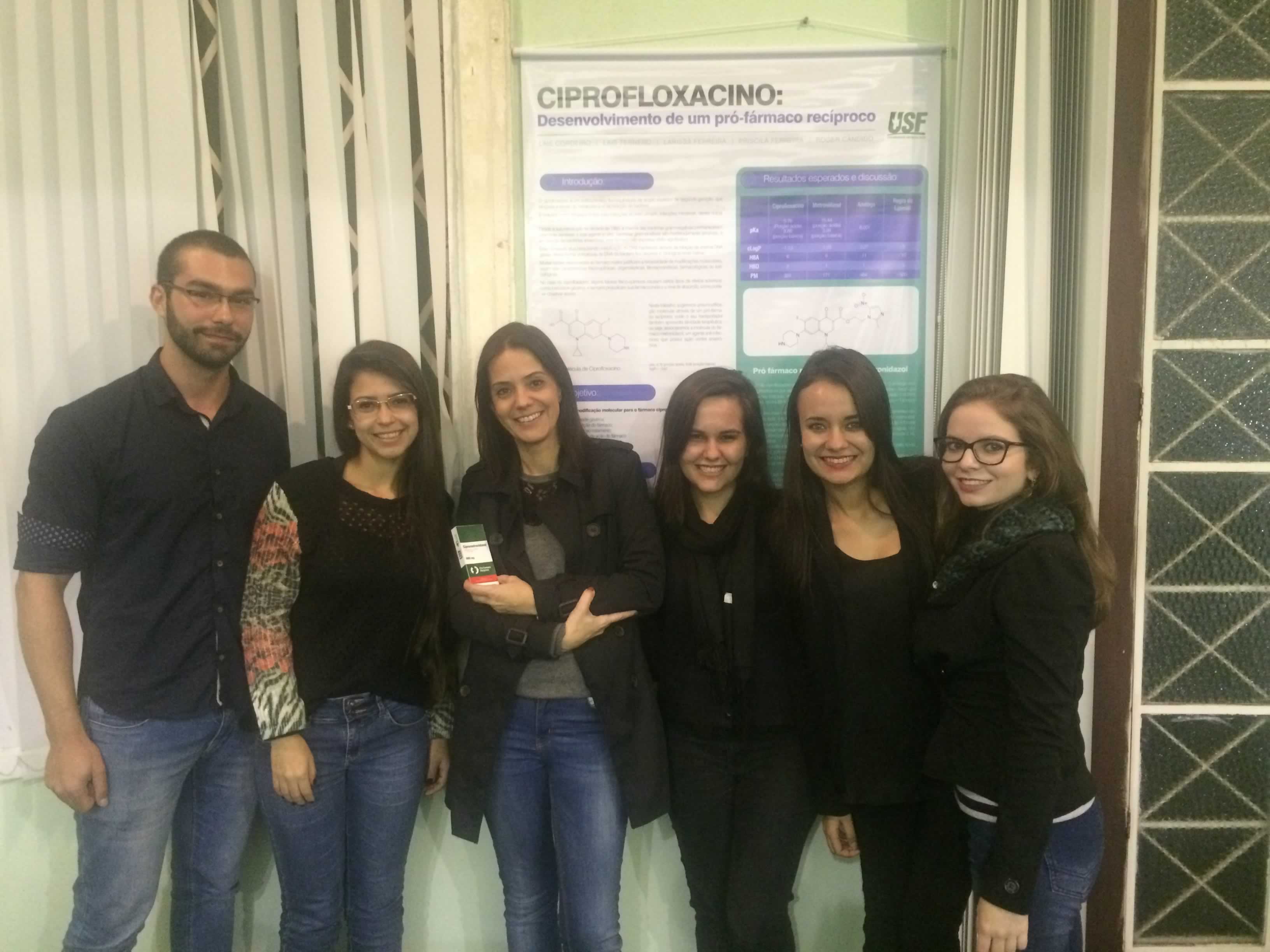 Alunos do curso de Farmácia do Campus Campinas realizaram a II Mostra de Trabalhos Integrados “Adote Uma Molécula”. 