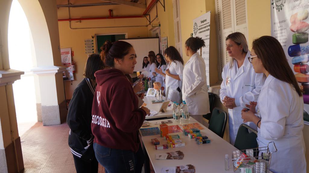 Alunos da Farmácia participam do projeto “Como está a sua saúde?”