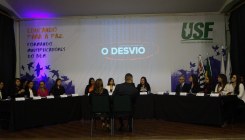 Alunos de Farmácia  de Campinas e Bragança Paulista participam de Plenária Simulada