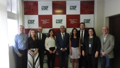 Alunos da USF participam do programa de bolsas do Santander Universidades