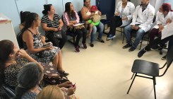 Alunos de Enfermagem promovem ações de Promoção a Saúde da Mulher em Atibaia