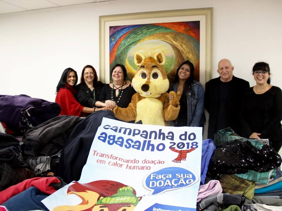 Alunos da USF arrecadam roupas para a Campanha do Agasalho da Prefeitura de Bragança Paulista