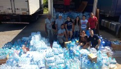 Alunos de Medicina levam doações para a cidade de Mariana (MG)