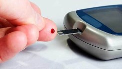 Alunos de Farmácia realizam testes de Glicemia no Dia Mundial do Diabetes