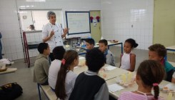 Aluna de Pedagogia desenvolve projeto de cozinha experimental 