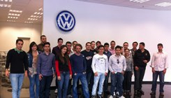Alunos de Engenharia visitam a Volkswagen